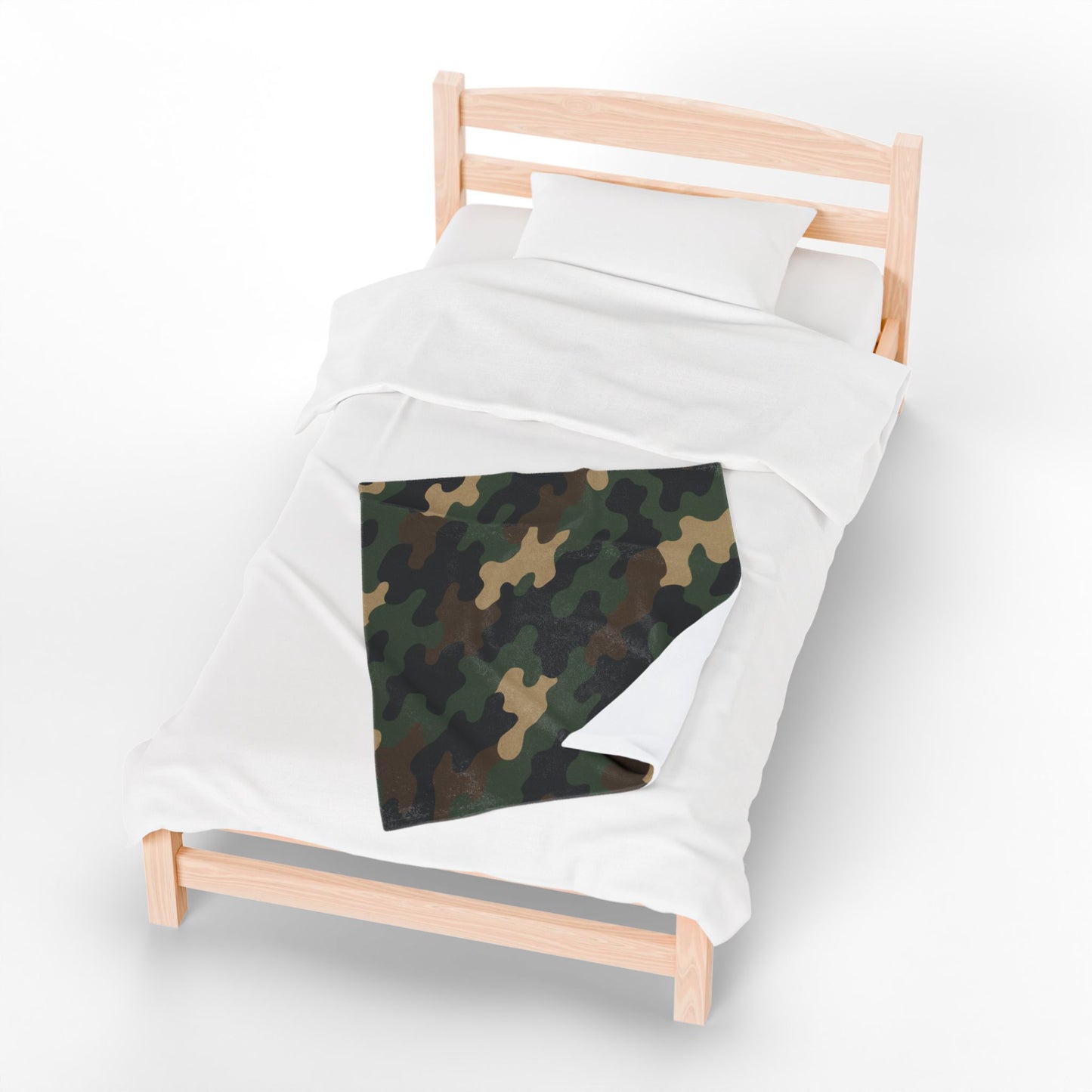 Cozy Camouflage Velveteen Plush Blanket | Ideal for Campouts, Living Room Decor, Gift for Him, Outdoor Adventures, Soft Throw