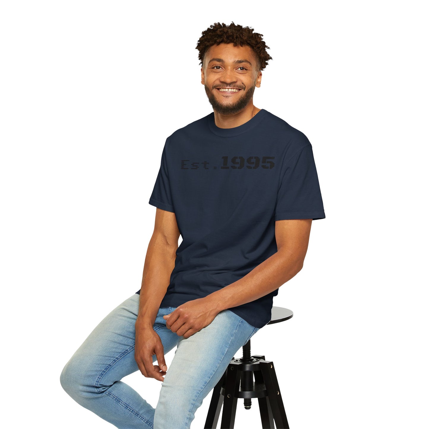 Vintage Est. 1995 T-Shirt, Retro Unisex Tee, Perfect Gift for Birthdays, Casual Wear, Nostalgic Apparel
