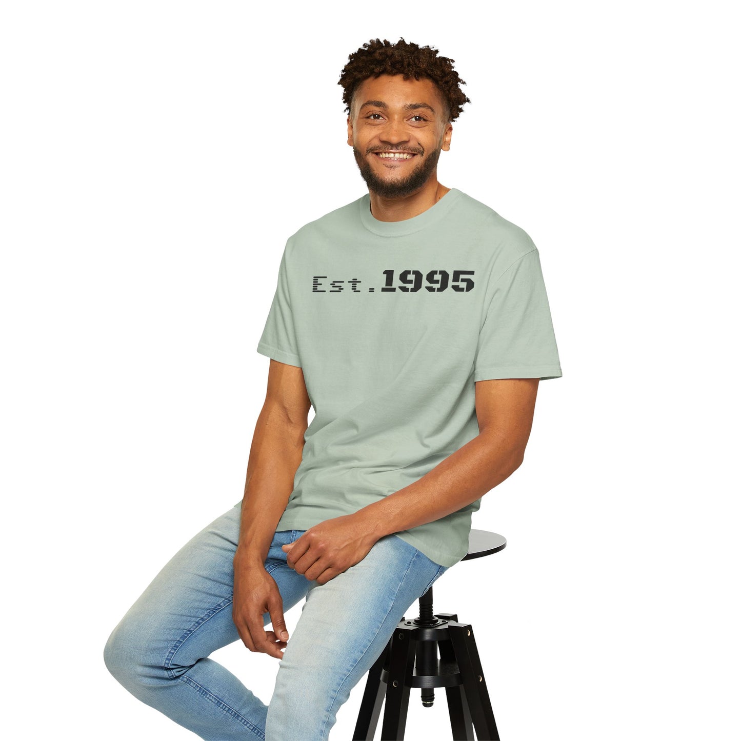 Vintage Est. 1995 T-Shirt, Retro Unisex Tee, Perfect Gift for Birthdays, Casual Wear, Nostalgic Apparel