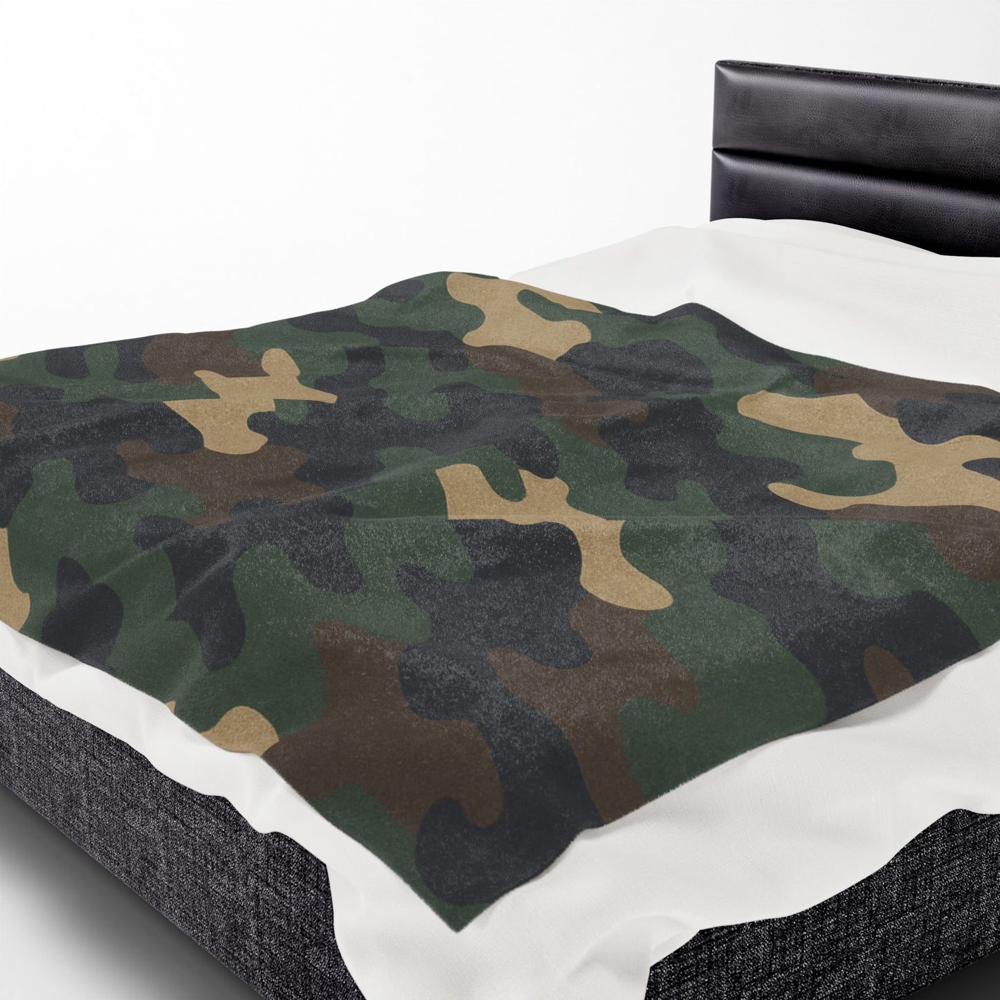 Cozy Camouflage Velveteen Plush Blanket | Ideal for Campouts, Living Room Decor, Gift for Him, Outdoor Adventures, Soft Throw