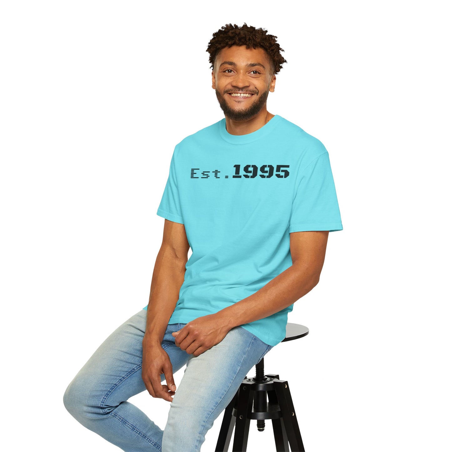 Vintage Est. 1995 T-Shirt, Retro Unisex Tee, Perfect Gift for Birthdays, Casual Wear, Nostalgic Apparel