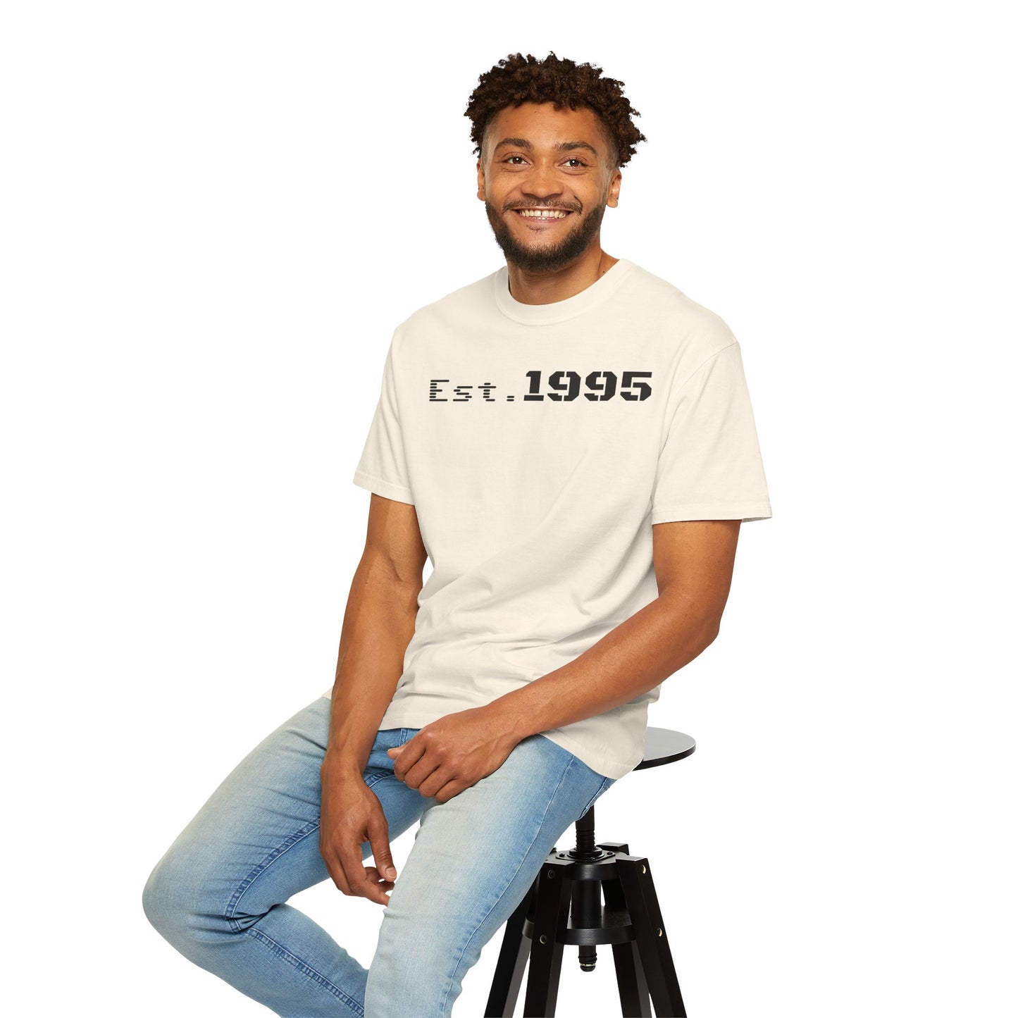 Vintage Est. 1995 T-Shirt, Retro Unisex Tee, Perfect Gift for Birthdays, Casual Wear, Nostalgic Apparel