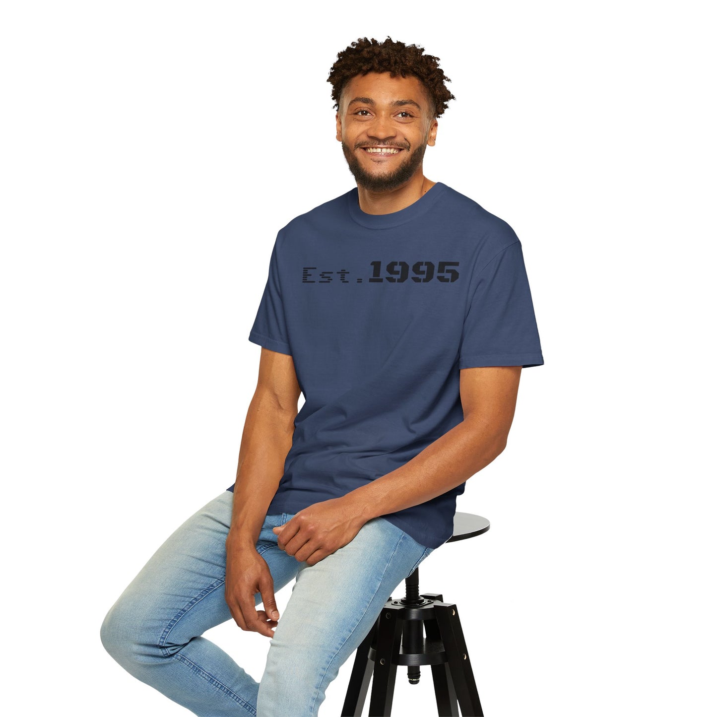 Vintage Est. 1995 T-Shirt, Retro Unisex Tee, Perfect Gift for Birthdays, Casual Wear, Nostalgic Apparel