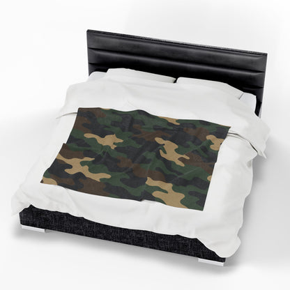 Cozy Camouflage Velveteen Plush Blanket | Ideal for Campouts, Living Room Decor, Gift for Him, Outdoor Adventures, Soft Throw