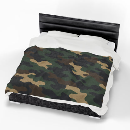 Cozy Camouflage Velveteen Plush Blanket | Ideal for Campouts, Living Room Decor, Gift for Him, Outdoor Adventures, Soft Throw
