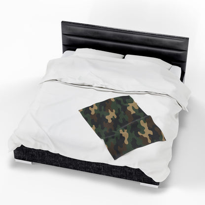 Cozy Camouflage Velveteen Plush Blanket | Ideal for Campouts, Living Room Decor, Gift for Him, Outdoor Adventures, Soft Throw